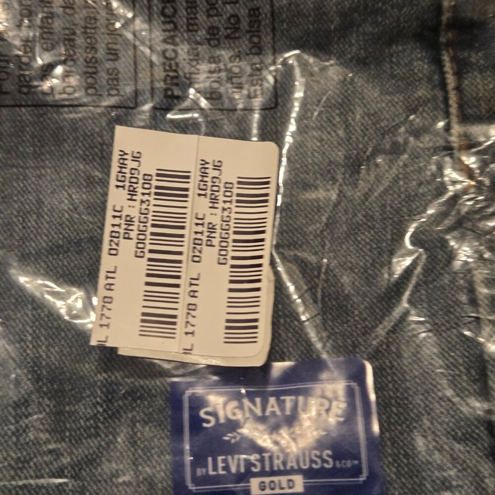 Mens Levi jeans Signature Gold regular fit Size 42x30 Brand new with tags - Picture 5 of 6
